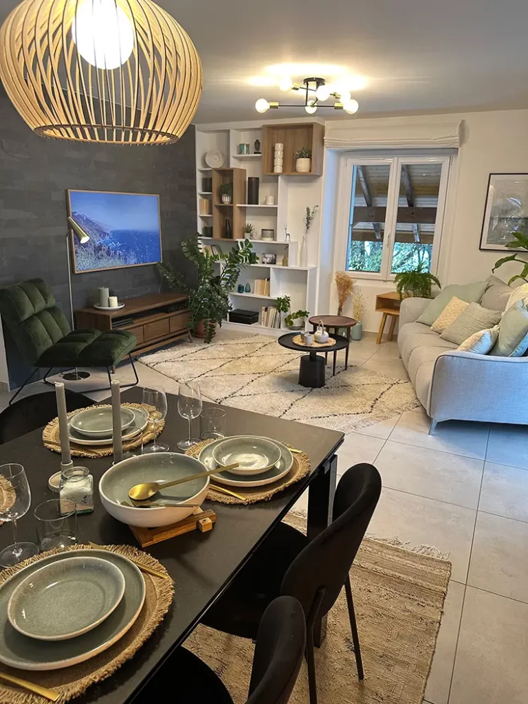 Salon scandinave industriel avec le projet La ferme